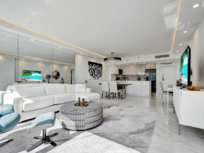 Luxury Oceanfront Condo Magnificent Views 701